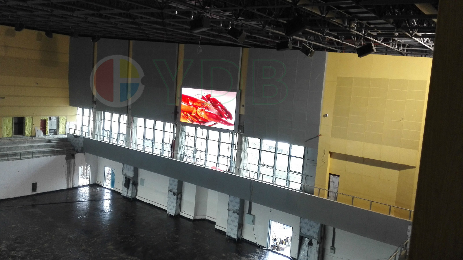湖南明和光电--宁德新五中室内屏安装项目